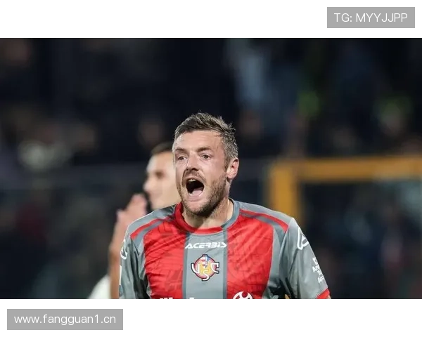 克雷莫内塞对阵热那亚瓦尔迪首发