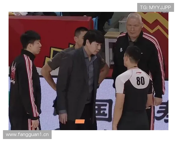 中国男篮逆转胜利裁判判罚引争议 中国男篮逆转胜利裁判判罚引争议