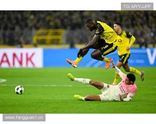 多特迎战弗赖堡 吉拉西拜尔联手出击